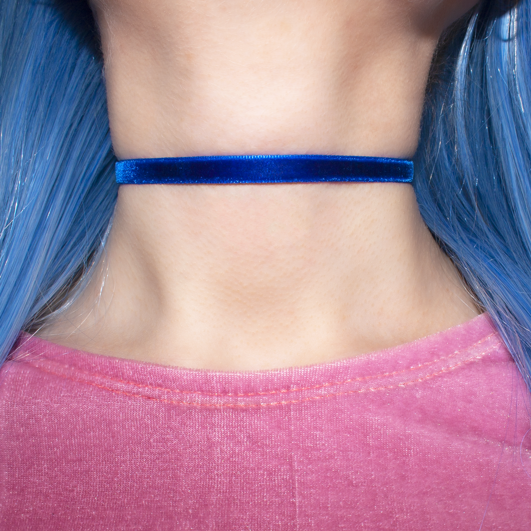 Thin velvet deals choker